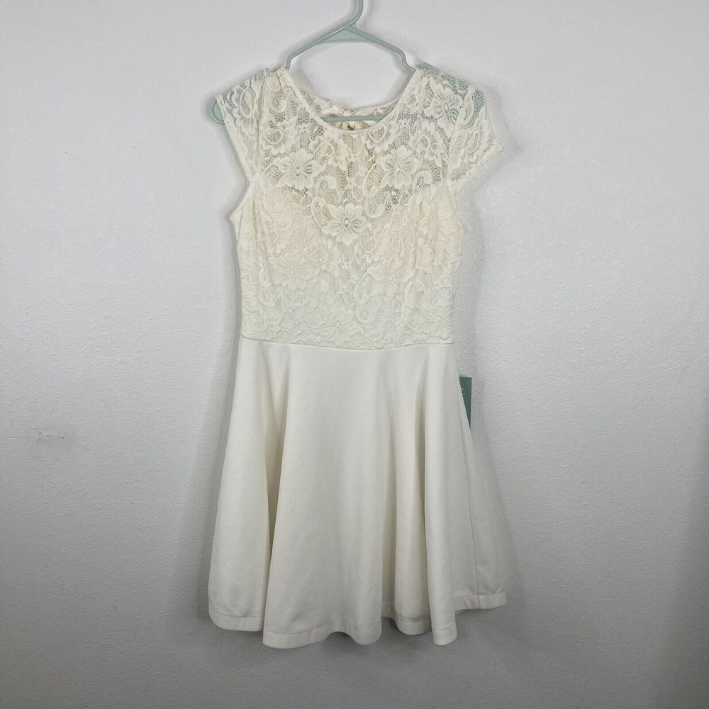 B. Smart Womens‎ Dress Size 11 Juniors Solid Off White Lace Wedding NWT